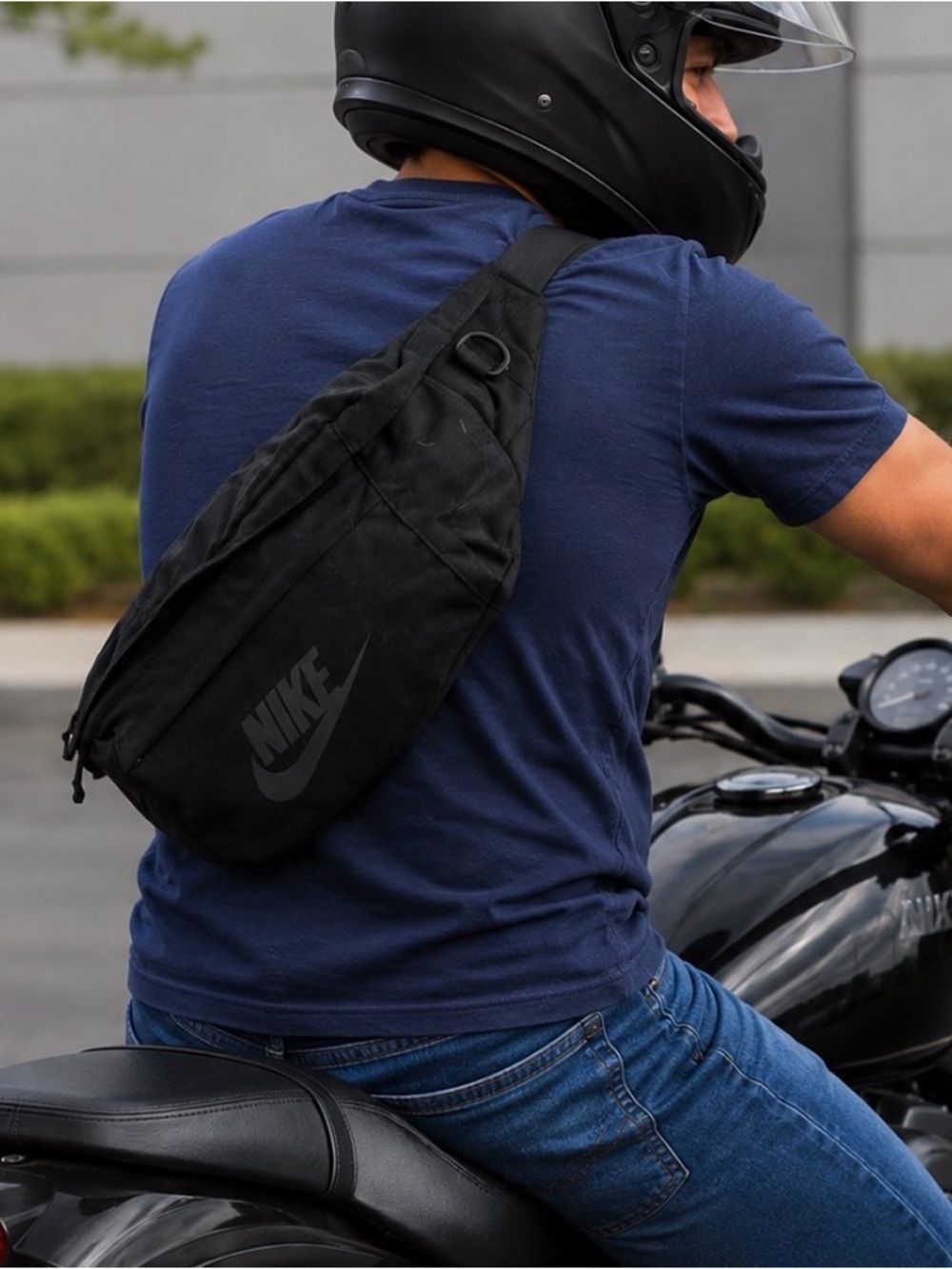 Nike Black Men's Crossbody Sling Backpack with Subtle Logo